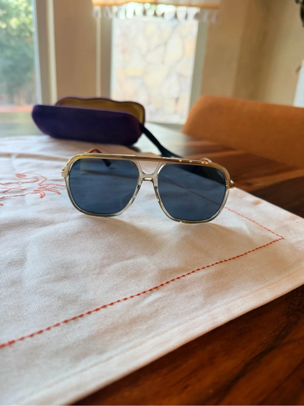 Gucci Men’s Gold Frame Aviator Sunglasses with Dark Gray Lenses